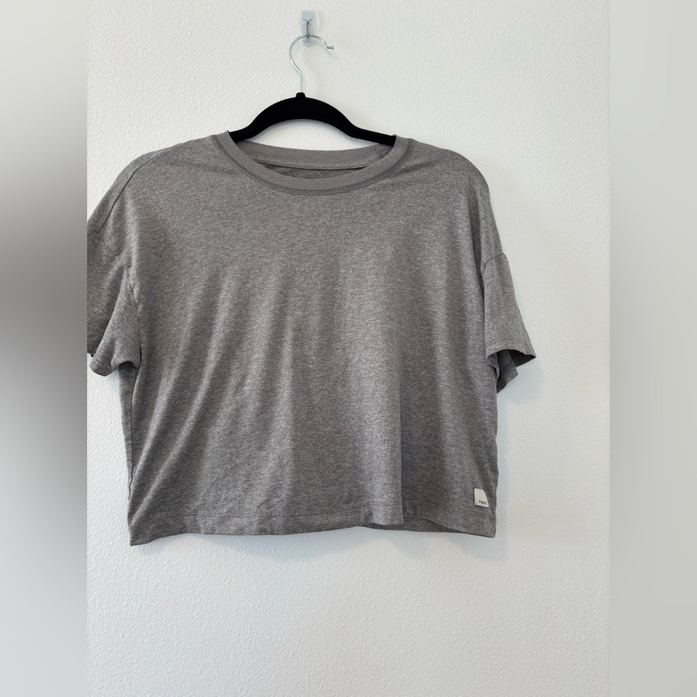 Vuori Heather Gray Slightly Cropped T-Shirt